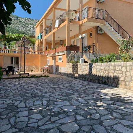 Apartments In Villa Viktoria Sutomore Eksteriør bilde